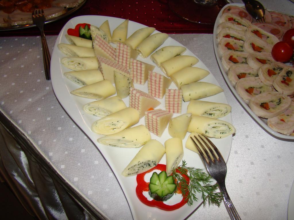 Hotel Helin - Calea Bucuresti Крайова Екстериор снимка