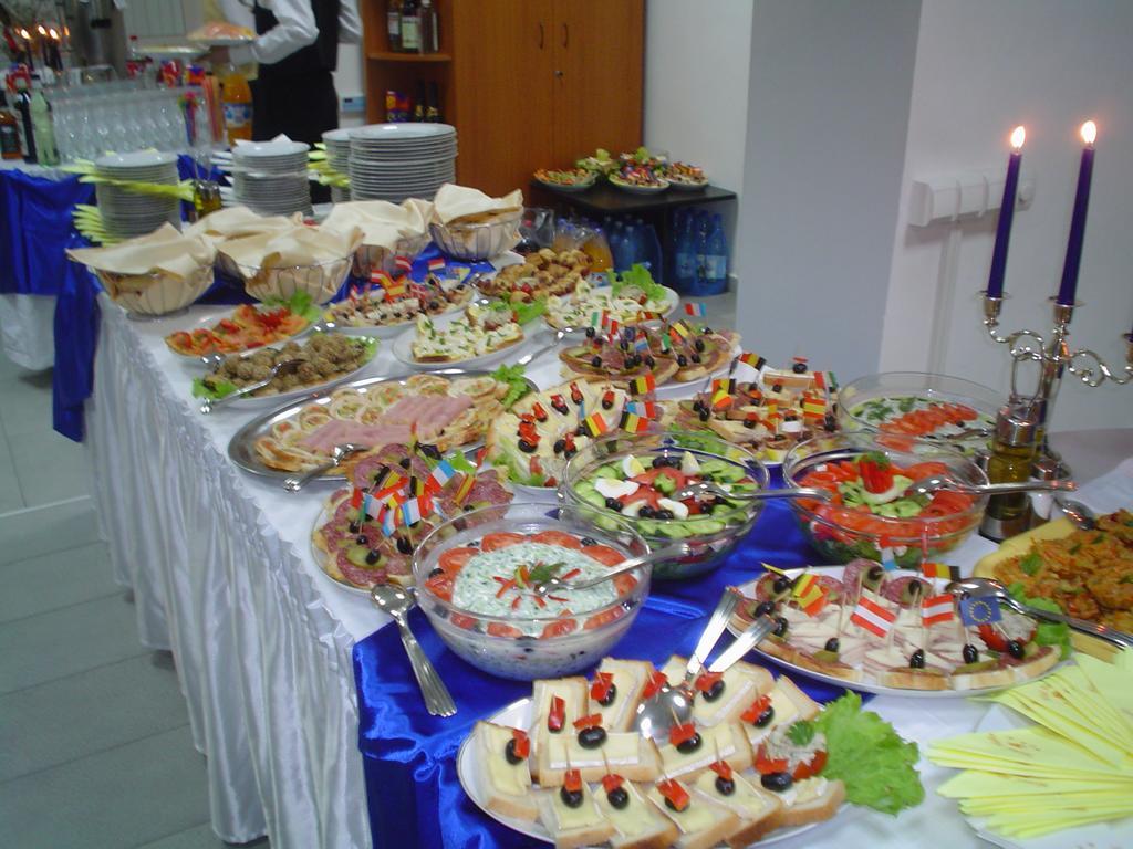Hotel Helin - Calea Bucuresti Крайова Екстериор снимка