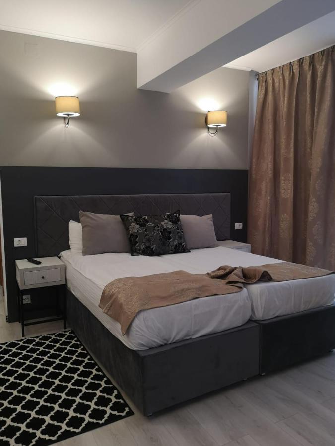 Hotel Helin - Calea Bucuresti Крайова Екстериор снимка