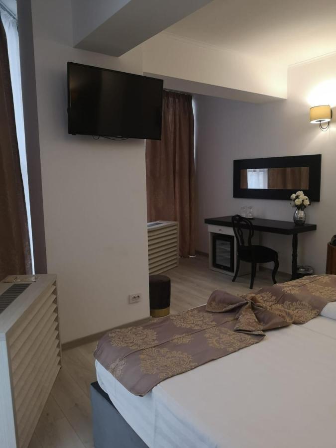 Hotel Helin - Calea Bucuresti Крайова Екстериор снимка